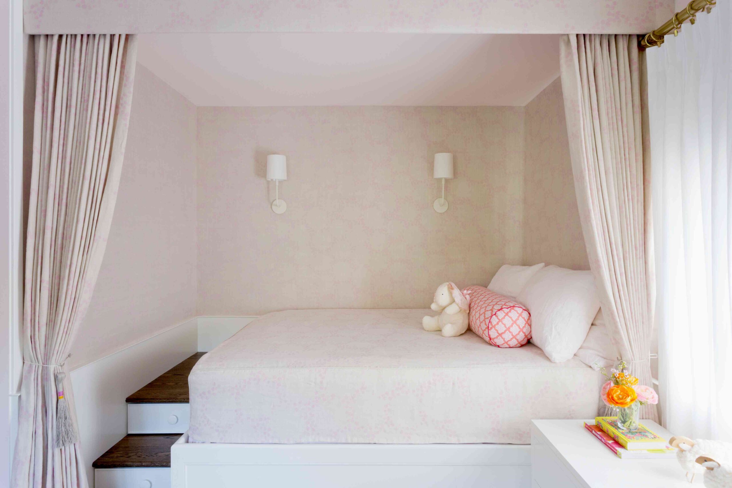 The best approach to Design an Alcove Mattress Like an Inside Designer