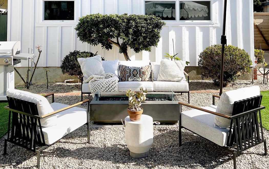 6 Simple Options Designers Use to Create a Luxurious Small Patio